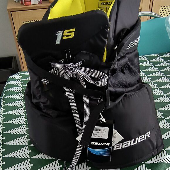 Bauer SUPREME 1S Youth Hockey Pants Size Medium - Picture 1 of 8